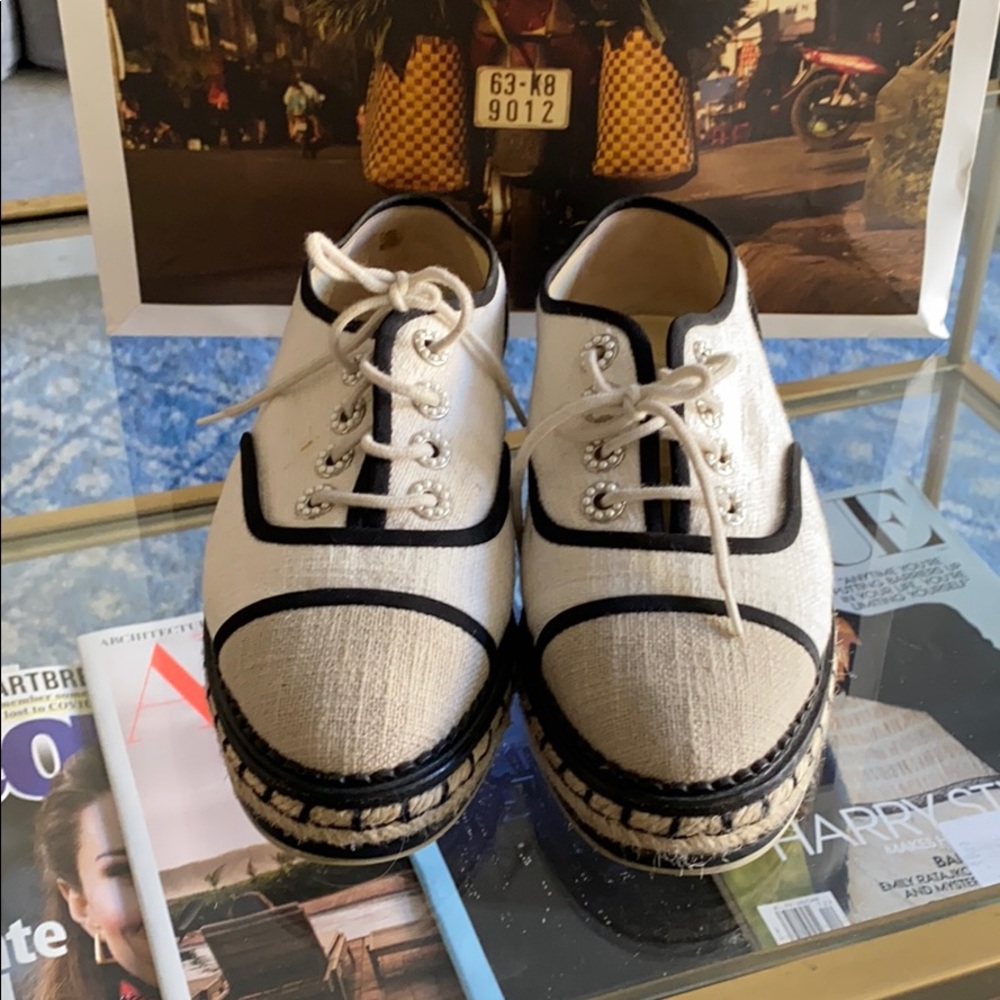 Chanel Faux Pearl Oxford Espadrilles Sneakers